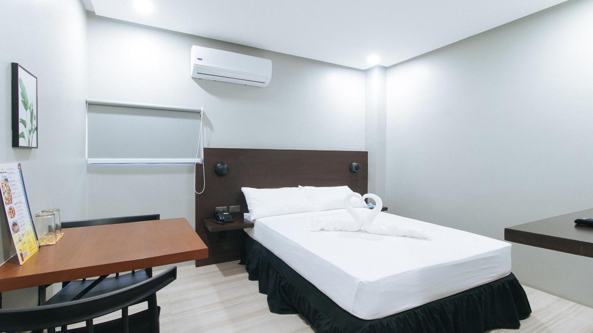 Sunny Day Residences Antipolo Extérieur photo